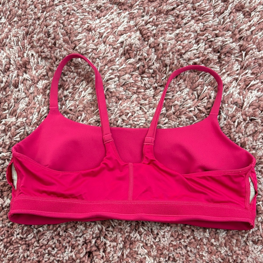 Like new Lululemon Wunder Train Strappy Sports Bra size 10 - Picture 6 of 8